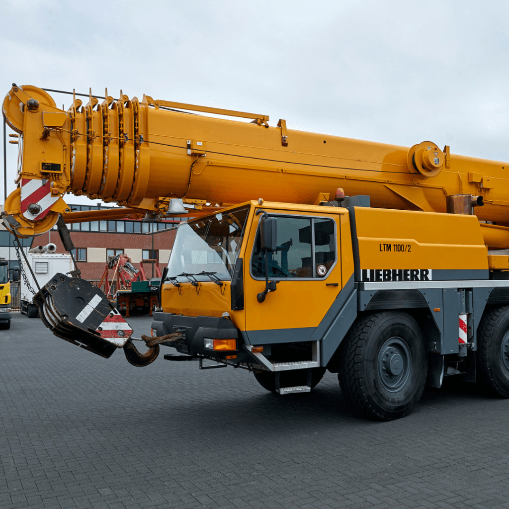 Liebherr LTM1100 mobile crane inspection